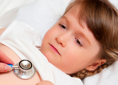 бухающий кашель у ребенка чем лечить