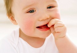 Температура у ребенка на зубы что делать