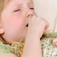 приступы кашля у ребенка ночью чем помочь