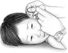 ребенок 2 года болит ухо