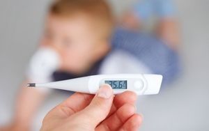 Низкая температура тела у ребенка что делать